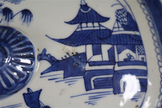 Two Chinese export blue and white tureens and covers, 18th/19th century largest 30cm